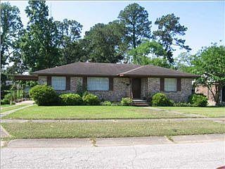 1st image of 2911 Brierwood Dr