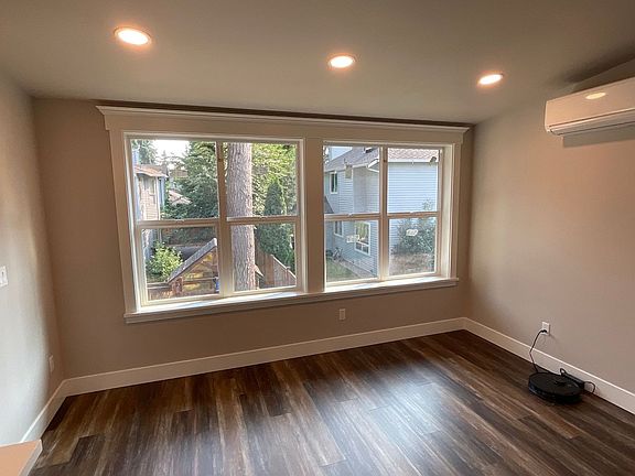 3rd image of 7423 132nd Ave NE Unit C