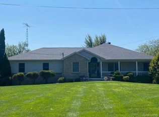6085 Cook Rd, Swartz Creek, MI 48473