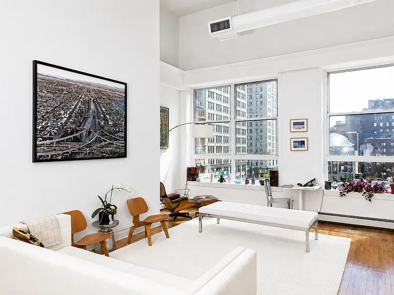 35 Union Sq W #PENTHOUSE — Photo 1
