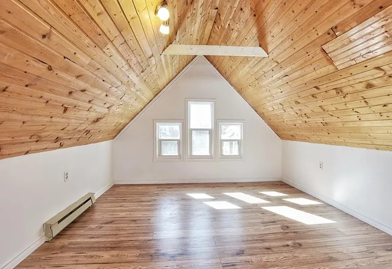 59 Strathcona Ave S #ROOMS — Photo 8
