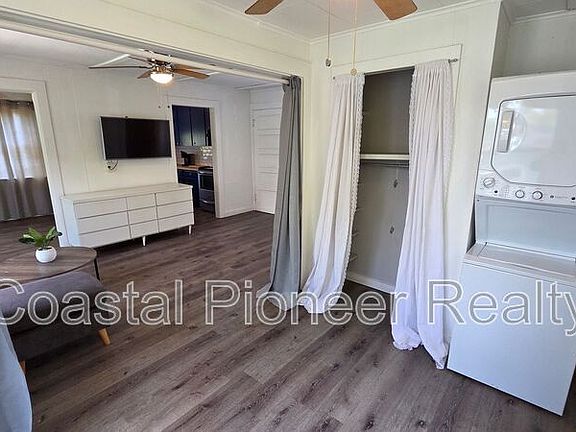 5th image of 5420 29th Ave S #B