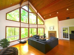 360 Catamount Rd, Fairfield, CT 06824