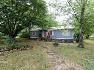 5605 W Dot Tipton Rd, Fayetteville, AR 72704