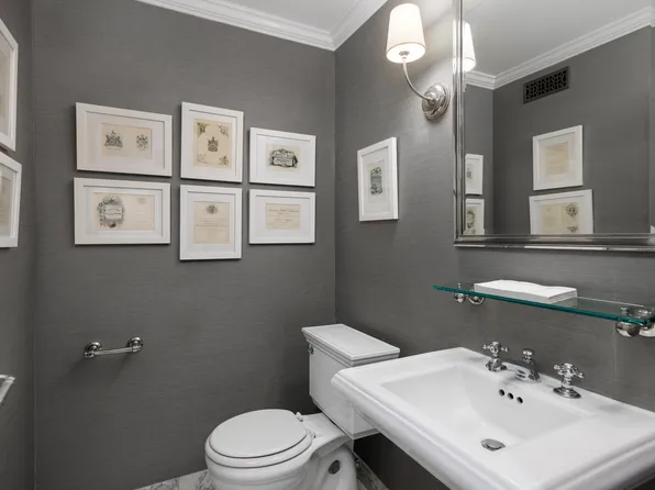 1049 Lexington Avenue image 7 of 20