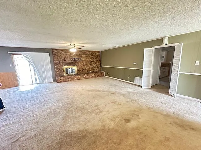 3 bed, 1824 sqft, $2,000 — Photo 3