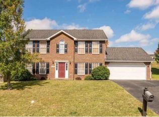 515 Windsor Dr NW, Christiansburg, VA 24073