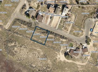 Ripton Rd, Lake Hughes, CA 93532