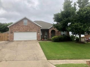 4299 Savannah Ln, Springdale, AR 72762