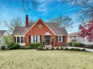 5516 Falmouth Rd, Fairway, KS 66205