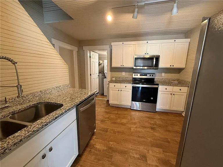 43 Quarry St — Photo 3