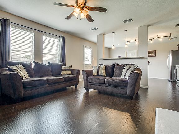 4th image of 1448 Waterford Dr