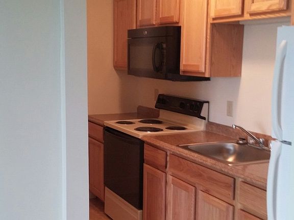 5th image of 14 Myrica Ave #9