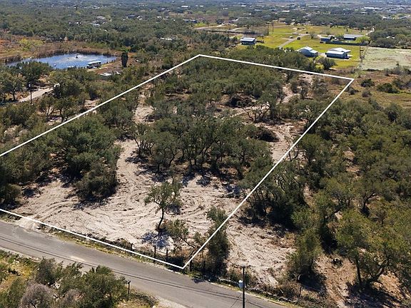 2nd image of 2539 Jocelyn Rd