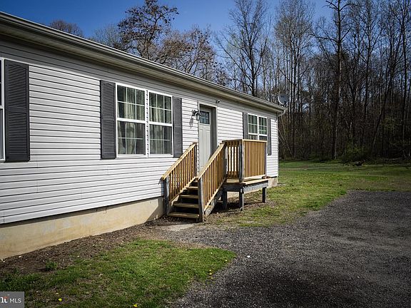 3rd image of 250 Shoemaker Ln