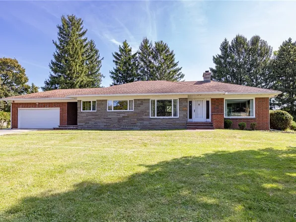 38 Wegman St, Auburn, NY 13021