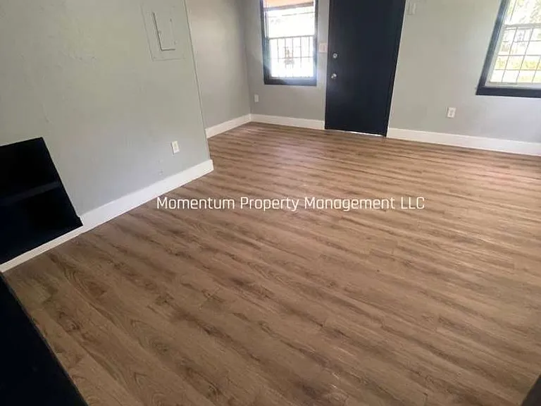 1145 N Stella Ave — Photo 17