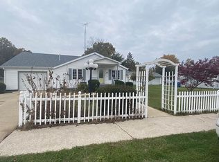 805 S Shield St, Knox, IN 46534
