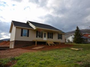 221 Parsley St, Unicoi, TN 37692