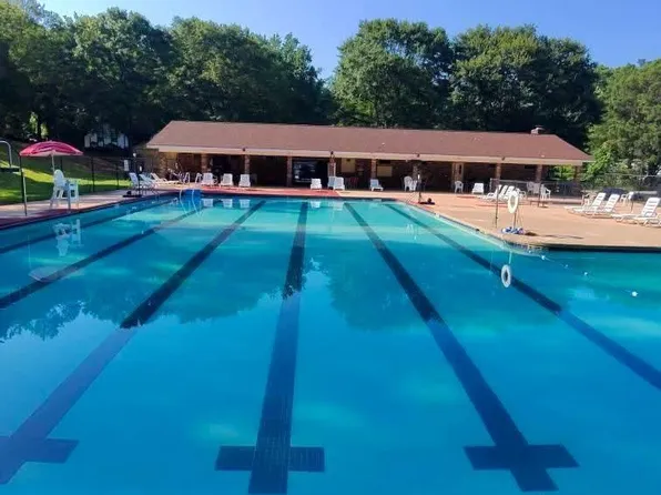 712 Brooks Rd, Mauldin, SC 29662