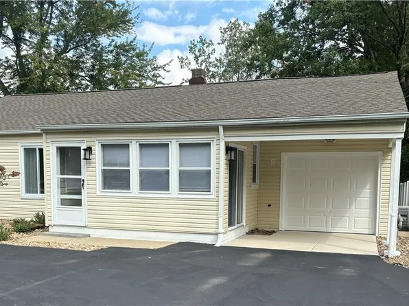 2831 Stark Dr, Willoughby Hills, OH 44094