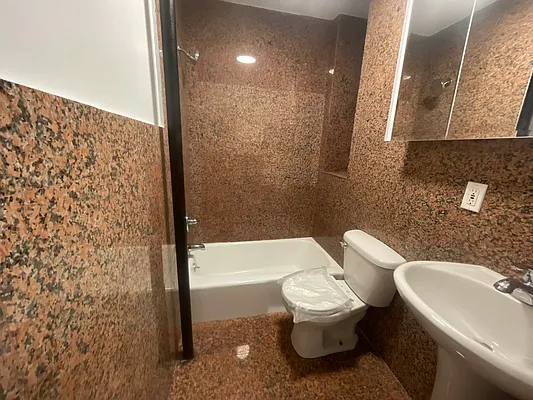 Rented by Bond New York | media 12