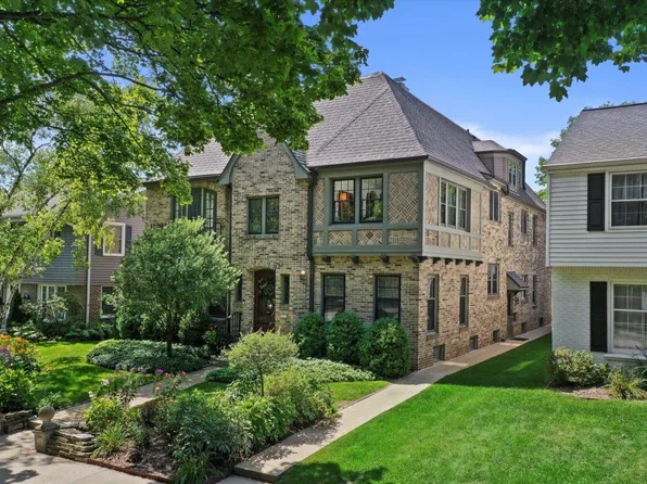 5111 North Lake DRIVE, Whitefish Bay, WI 53217
