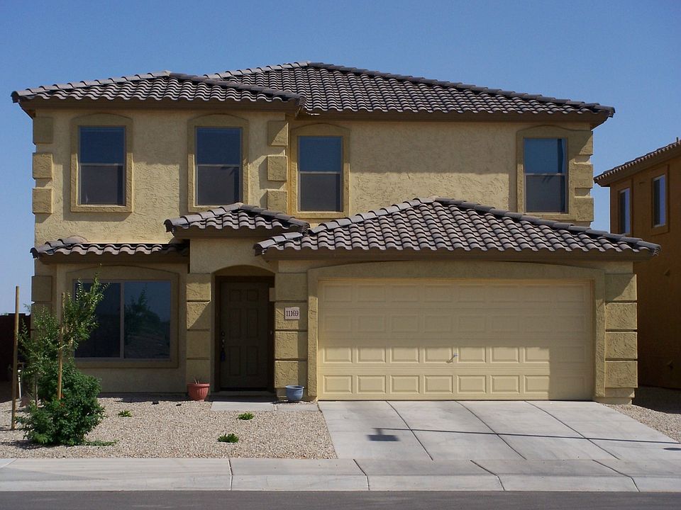 2 Story Backing to Common Area, Master On Main