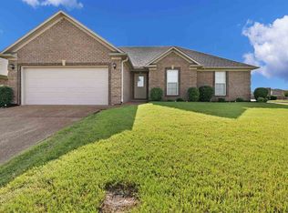 70 Grove Hill Ln, Jackson, TN 38305