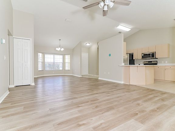3rd image of 2297 W Moonlight Ln
