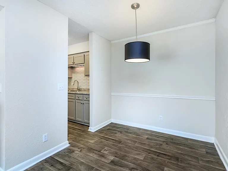Chase Cove Apartments — Photo 128