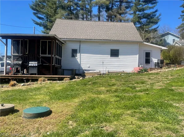 19646 Locust Aly, Guysville, OH 45735