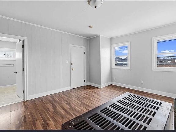 4th image of 173 County St #2W