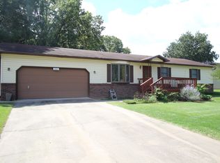 240 S Lakeshore Dr, Blue Eye, MO 65611