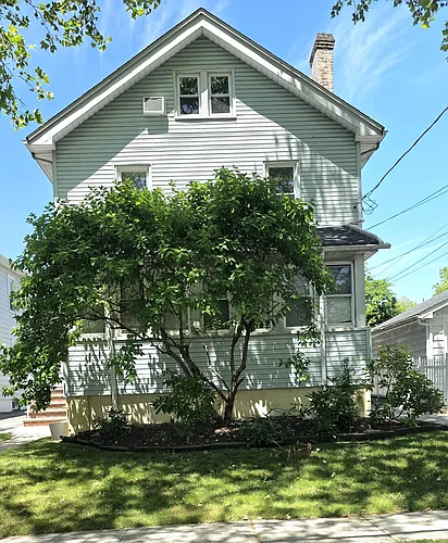 16 Allison Pl #1 Photo 1