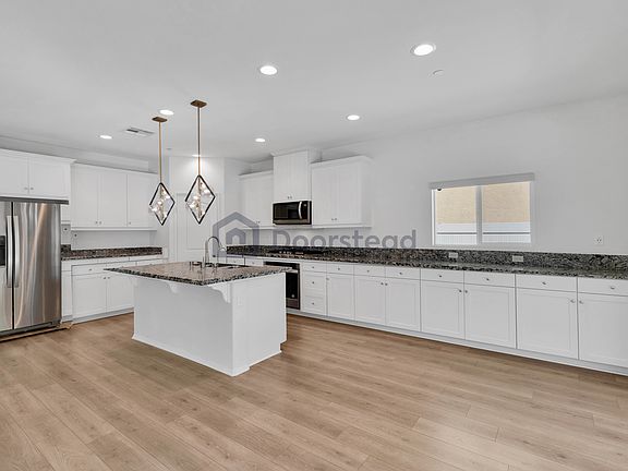 5th image of 24471 Reserve Ct