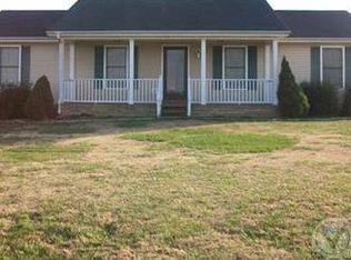 1320 Abiff Rd, Bon Aqua, TN 37025