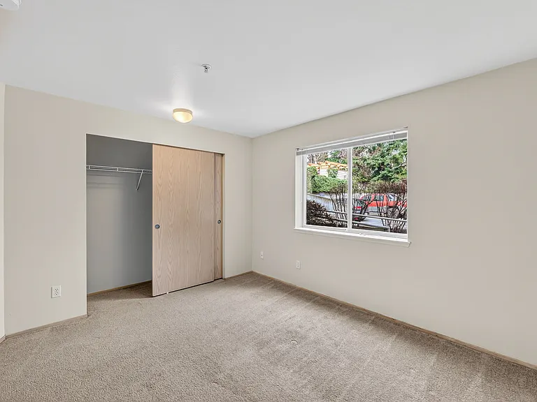 Ivy Ridge Apartments — Photo 16