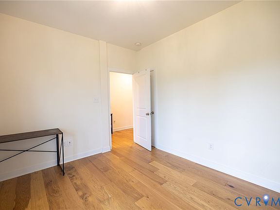 4th image of 12194 Elnora Ln