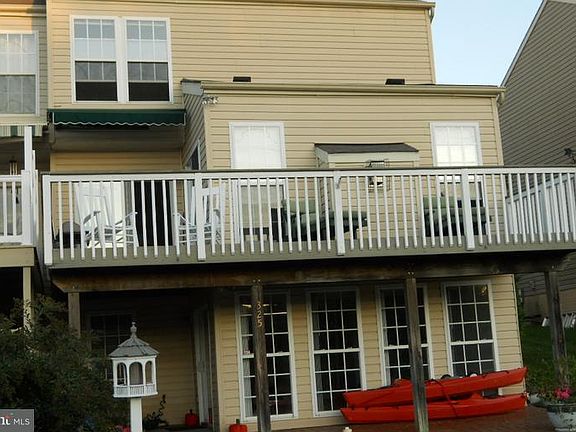 3rd image of 325 Roundhouse Dr