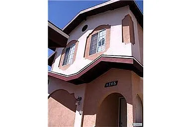 Building Photo - 6107 S 10th Ave