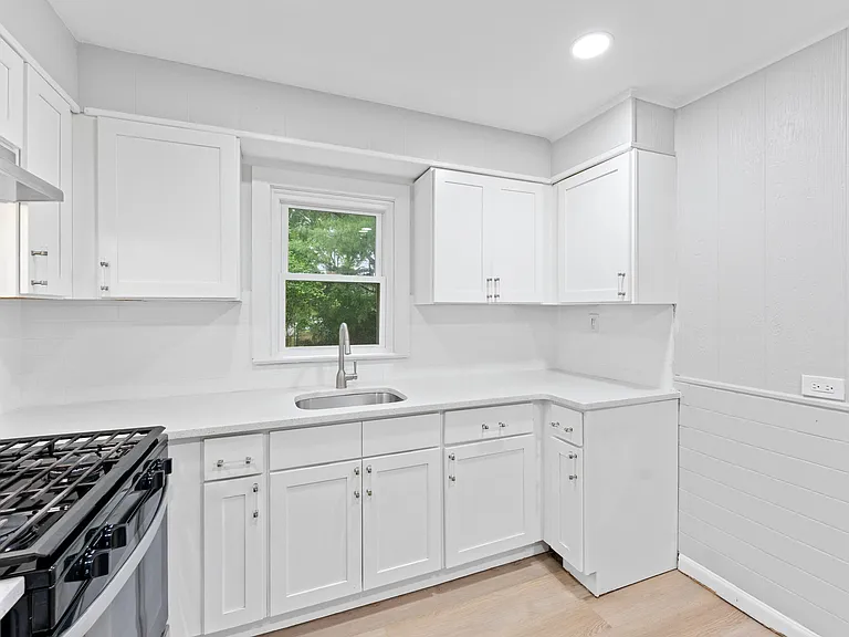 806 S Fairview St — Photo 9
