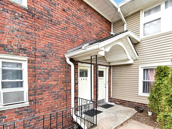 4th image of 2215 Grand Ave APT 2
