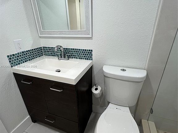 5th image of 9520 SW 8th St APT 118