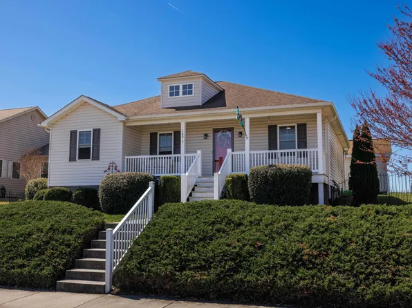 105 Stone Dr, Stuarts Draft, VA 24477