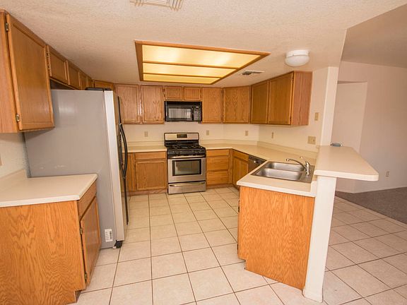 4th image of 8924 N Palm Brook Dr