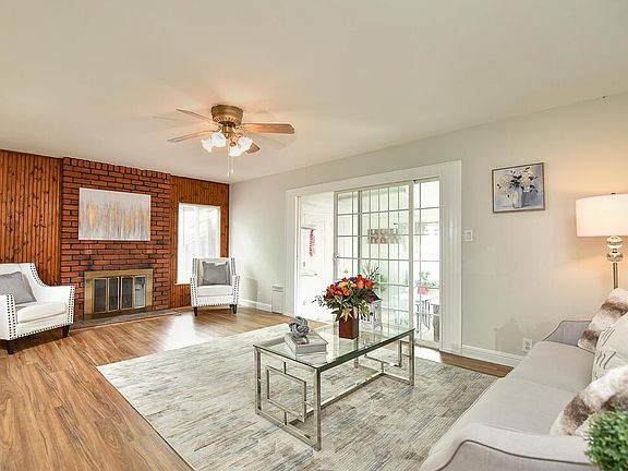 3rd image of 3159 Vistamont Dr