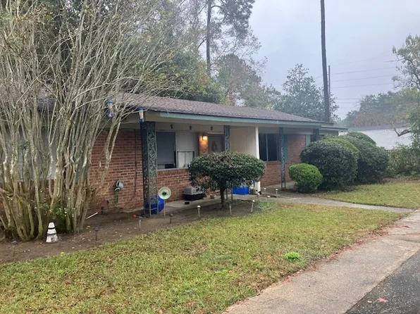 8 Wallace Rd APT A, Beaufort, SC 29907