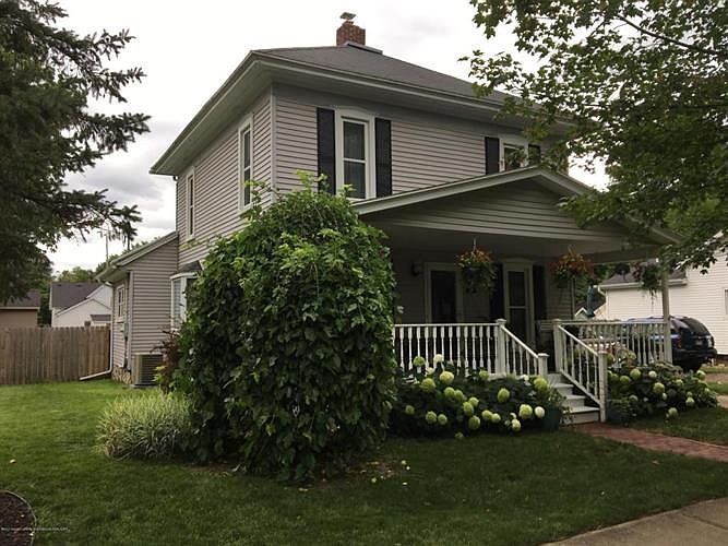 1st image of 321 Prairie St
