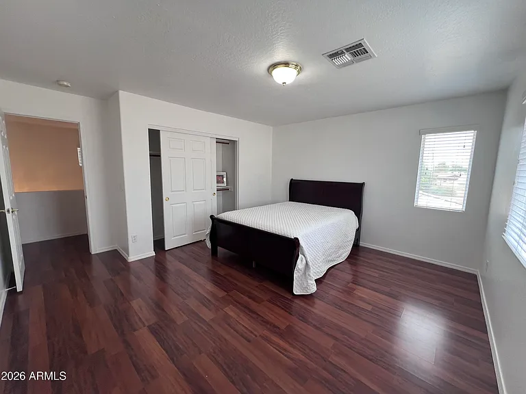 218 E Sunburst Ln — Photo 18